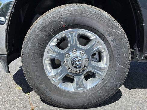 New 2026 RAM 2500 Big Horn AWD/4WD image 17