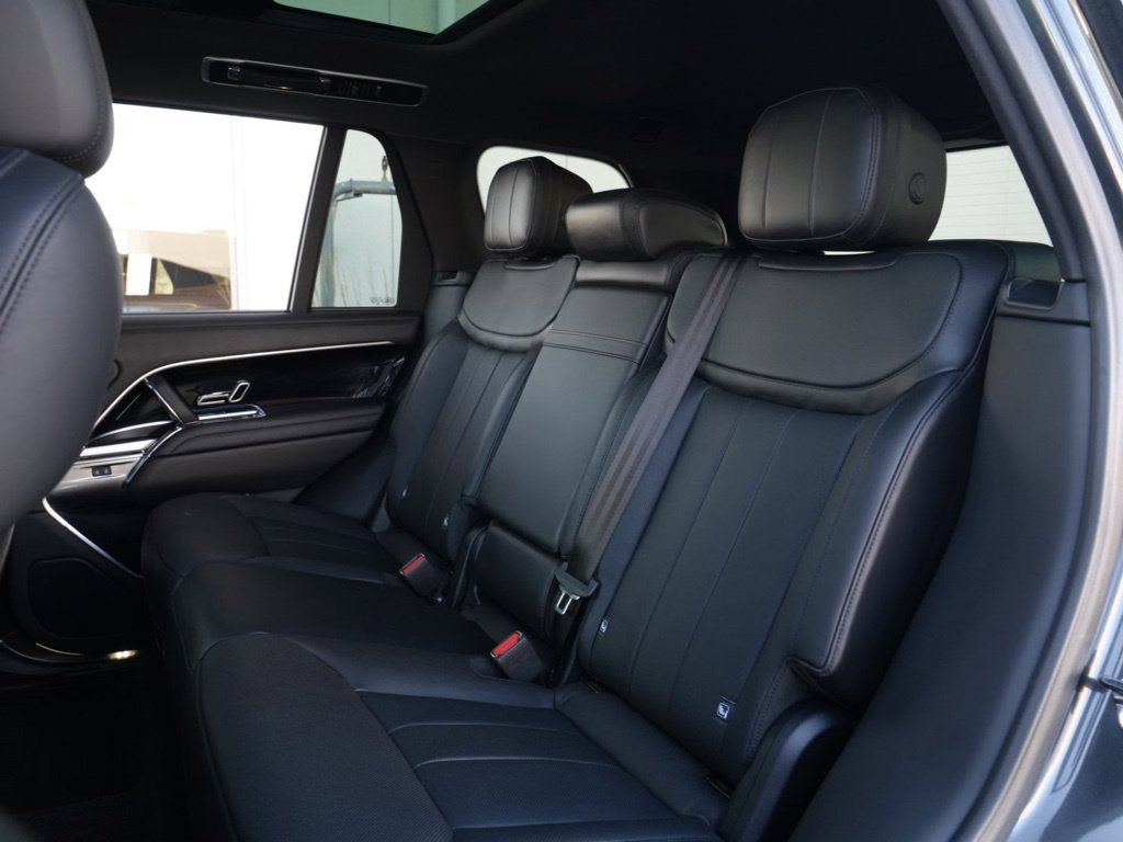 Used 2024 Land Rover Range Rover SE AWD/4WD image 23