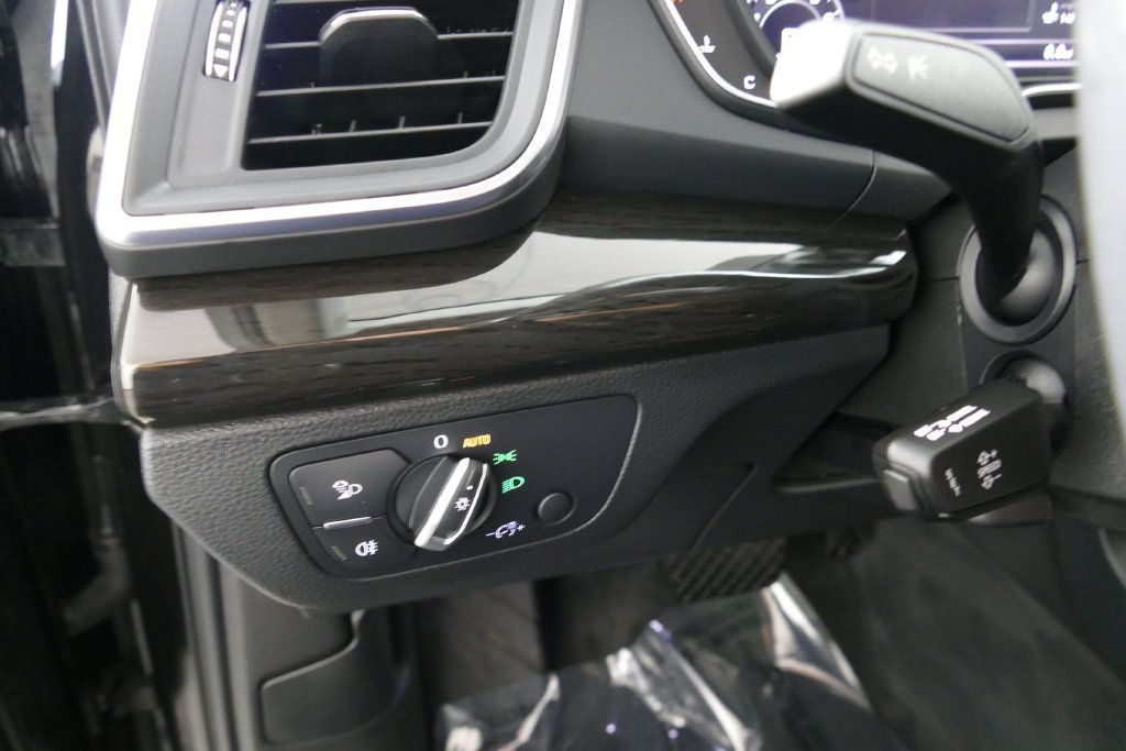 Used 2019 Audi Q5 Premium AWD/4WD image 14