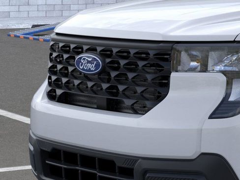 New 2025 Ford Maverick XL image 18