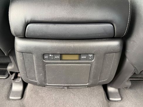 Used 2017 INFINITI QX80 4WD w/ Driver Assistance Package image 19
