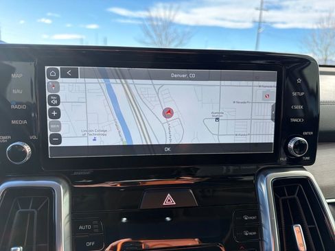 Used 2023 Kia Sorento SX Prestige image 21