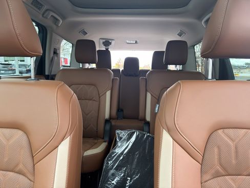 New 2026 Nissan Pathfinder Platinum image 29