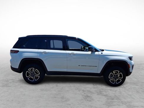 Used 2024 Jeep Grand Cherokee Trailhawk AWD/4WD image 6