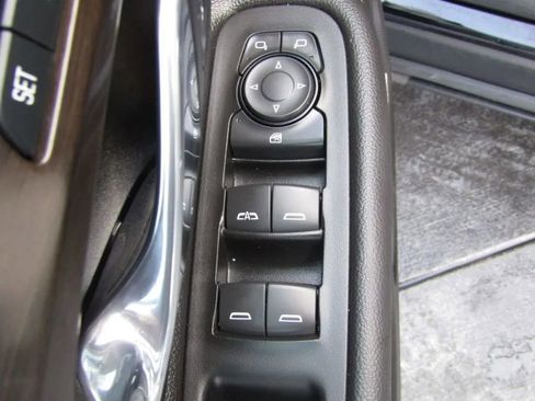 Used 2018 GMC Terrain Denali w/ Comfort Package image 42