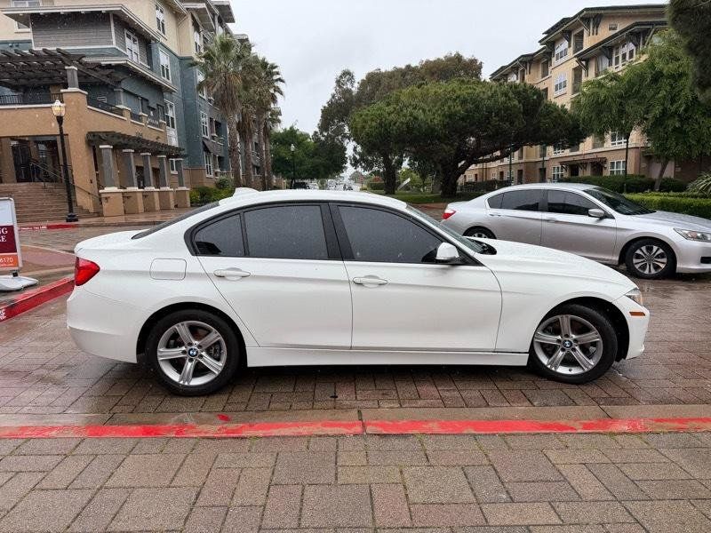 Used 2014 BMW 320i Sedan RWD image 12