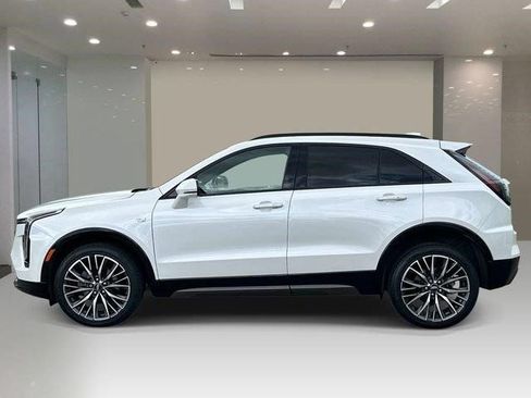 Certified 2024 Cadillac XT4 Sport AWD/4WD image 2