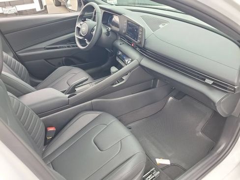 New 2026 Hyundai Elantra SEL Sport FWD image 21