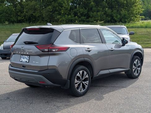 Used 2023 Nissan Rogue SV AWD/4WD image 7
