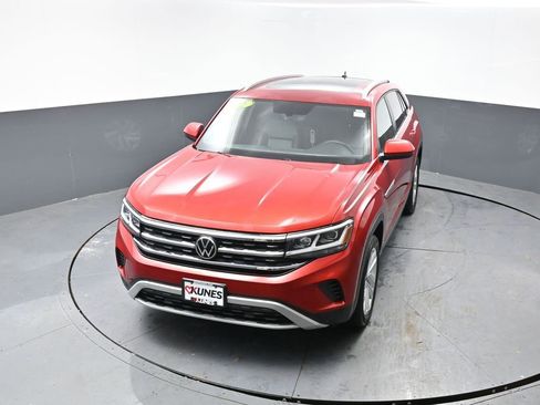 Used 2022 Volkswagen Atlas Cross Sport SE image 45