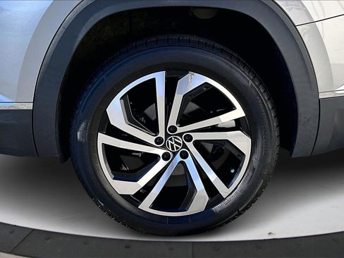 Used 2021 Volkswagen Atlas SEL Premium image 37