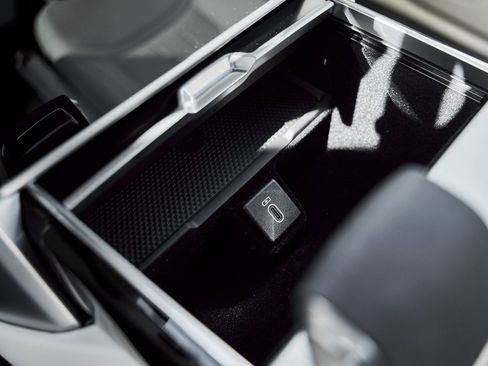 Used 2026 Land Rover Range Rover Long Wheelbase SE image 71