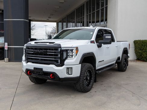 Used 2021 GMC Sierra 2500 AT4 w/ AT4 Preferred Package image 3