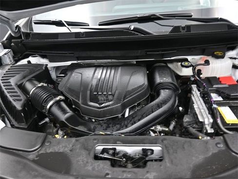 Used 2024 Chevrolet Traverse RS w/ LPO, Floor Liner Package image 31