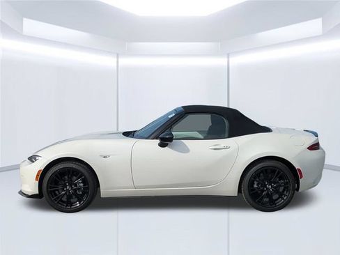 New 2026 MAZDA MX-5 Miata Club w/ Interior Package RWD image 2