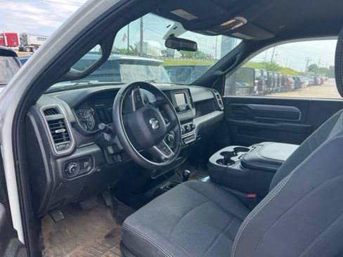 Used 2024 RAM 2500 Tradesman w/ Chrome Appearance Group AWD/4WD image 3