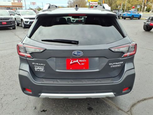 Used 2024 Subaru Outback Touring image 5