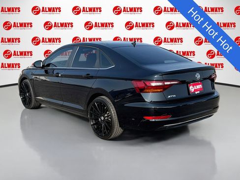 Used 2019 Volkswagen Jetta SE w/ Cold Weather Package FWD image 7