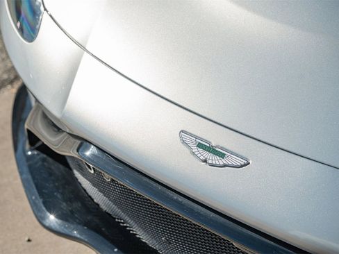 Used 2020 Aston Martin V8 Vantage Coupe image 4