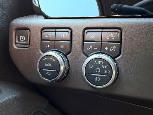 Used 2026 GMC Sierra 1500 SLT w/ SLT Premium Plus Package image 14