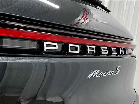 Used 2026 Porsche Macan S AWD/4WD image 35