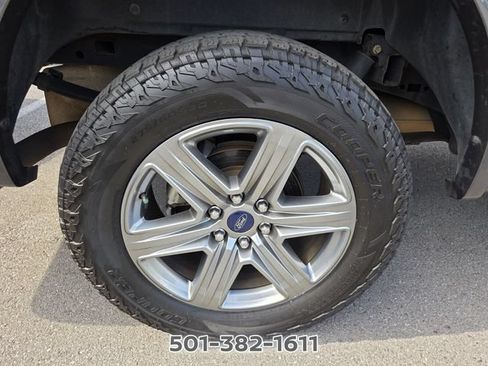 Used 2018 Ford F150 Lariat w/ Equipment Group 502A Luxury AWD/4WD image 9