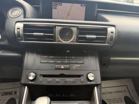 Used 2015 Lexus IS 250 Base 4dr Sedan image 32