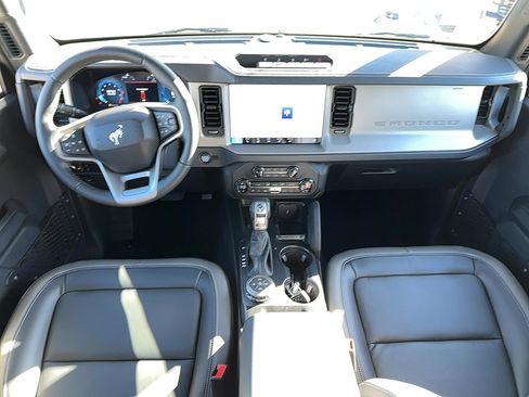 New 2025 Ford Bronco Outer Banks w/ Sasquatch Package image 10