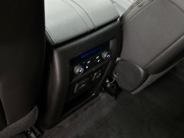 Used 2023 Chevrolet Traverse High Country w/ LPO, Floor Liner Package AWD/4WD image 28