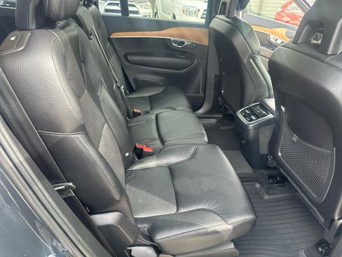 Used 2022 Volvo XC90 T6 Momentum w/ Advanced Package AWD/4WD image 24