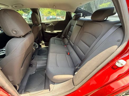 Used 2018 Chevrolet Malibu LT FWD image 26