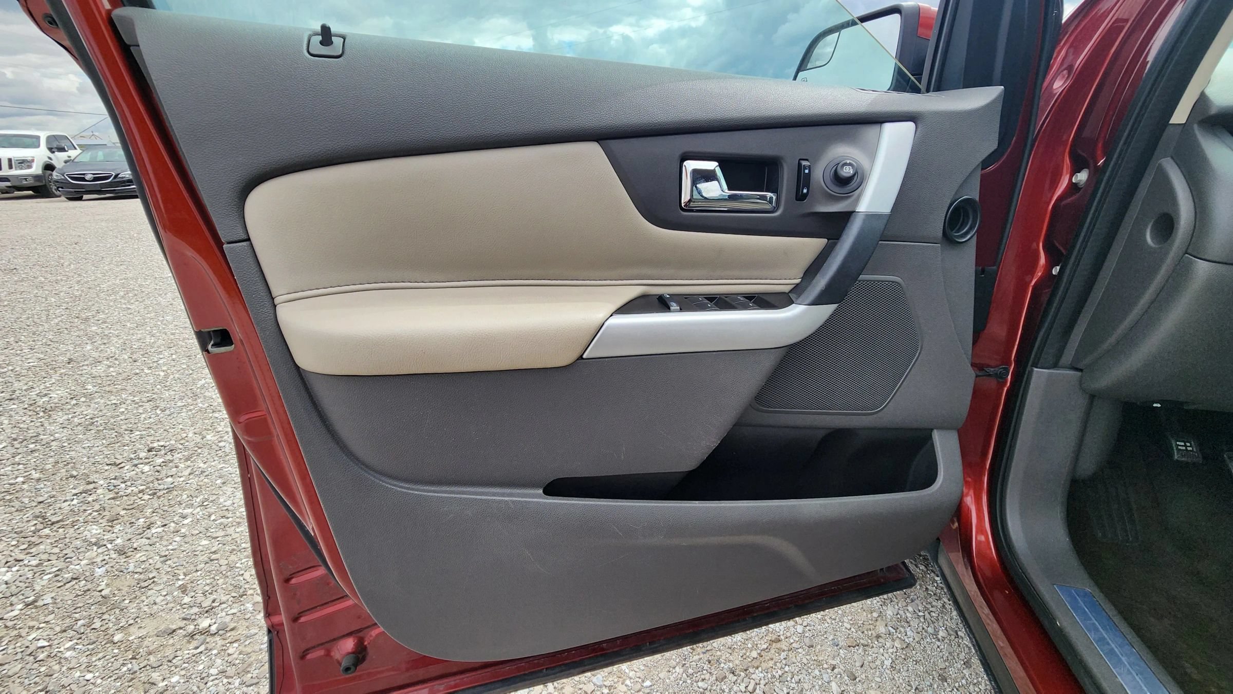 Used 2014 Ford Edge Limited AWD/4WD image 13