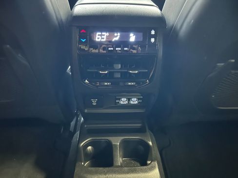 Used 2022 Jeep Grand Cherokee L Laredo AWD/4WD image 19