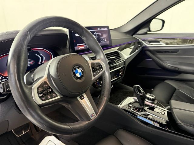 Used 2021 BMW M550i xDrive w/ Dynamic Handling Package AWD/4WD image 14