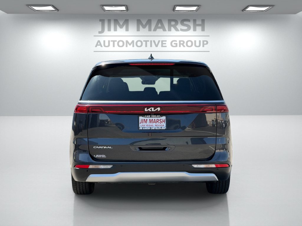 Used 2024 Kia Carnival EX FWD image 5