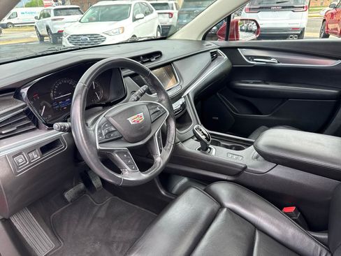 Used 2017 Cadillac XT5 Premium Luxury w/ LPO, Wheel Lock Package AWD/4WD image 13