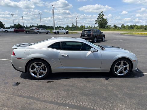 Used 2014 Chevrolet Camaro SS w/ RS Package RWD image 5