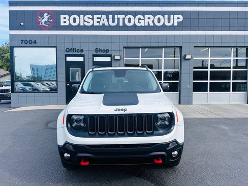 Used 2016 Jeep Renegade Trailhawk AWD/4WD image 2