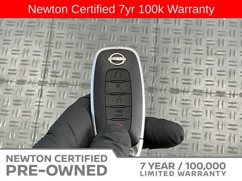 Used 2025 Nissan Rogue SV FWD image 36
