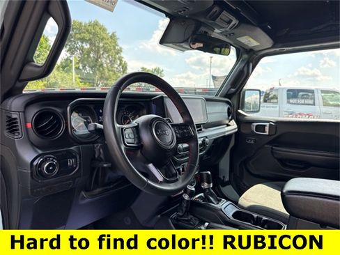 Used 2024 Jeep Wrangler Unlimited Rubicon image 9