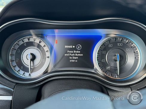 Used 2021 Chrysler 300 Touring w/ Sport Appearance Package image 10