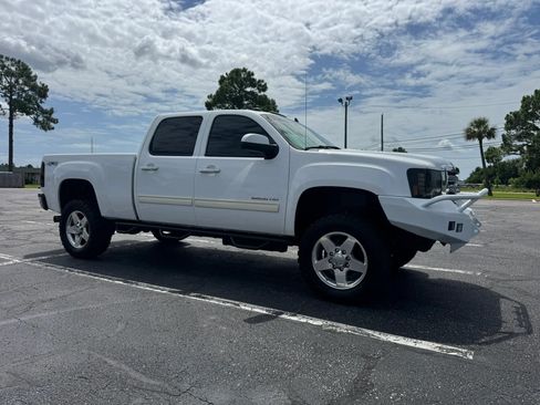 Used 2014 GMC Sierra 2500 SLT w/ SLT Convenience Package AWD/4WD image 4