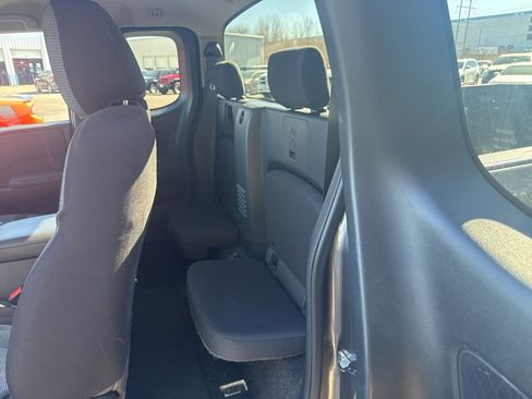 Used 2022 Nissan Frontier S image 25