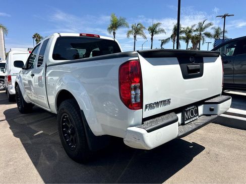 Used 2021 Nissan Frontier S RWD image 3