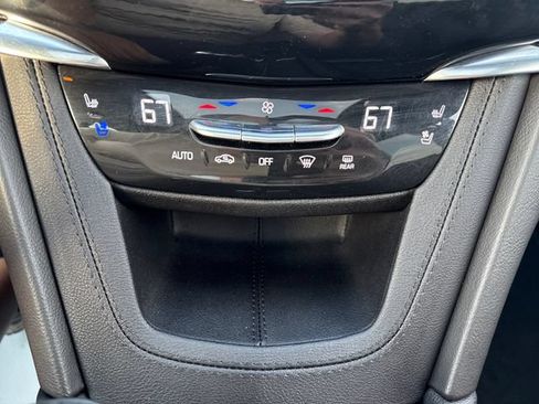 Used 2024 Cadillac XT6 Sport w/ Technology Package AWD/4WD image 18
