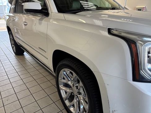Used 2016 GMC Yukon XL Denali w/ Open Road Package AWD/4WD image 21