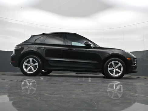 Used 2019 Porsche Macan AWD/4WD image 38