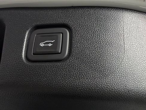 Used 2024 Chevrolet Blazer EV LT AWD/4WD image 29