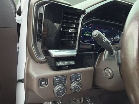 Used 2024 Chevrolet Silverado 1500 LTZ w/ Technology Package AWD/4WD image 21
