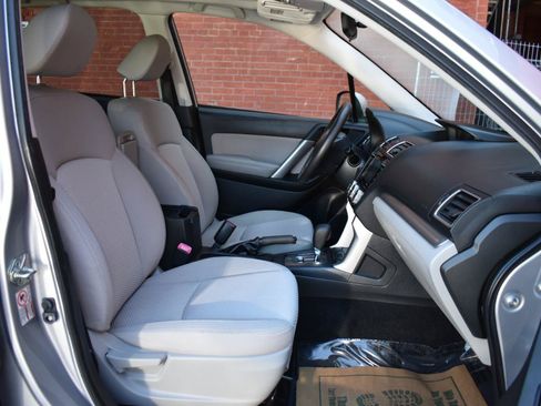 Used 2016 Subaru Forester 2.5i Premium w/ All-Weather Package AWD/4WD image 19